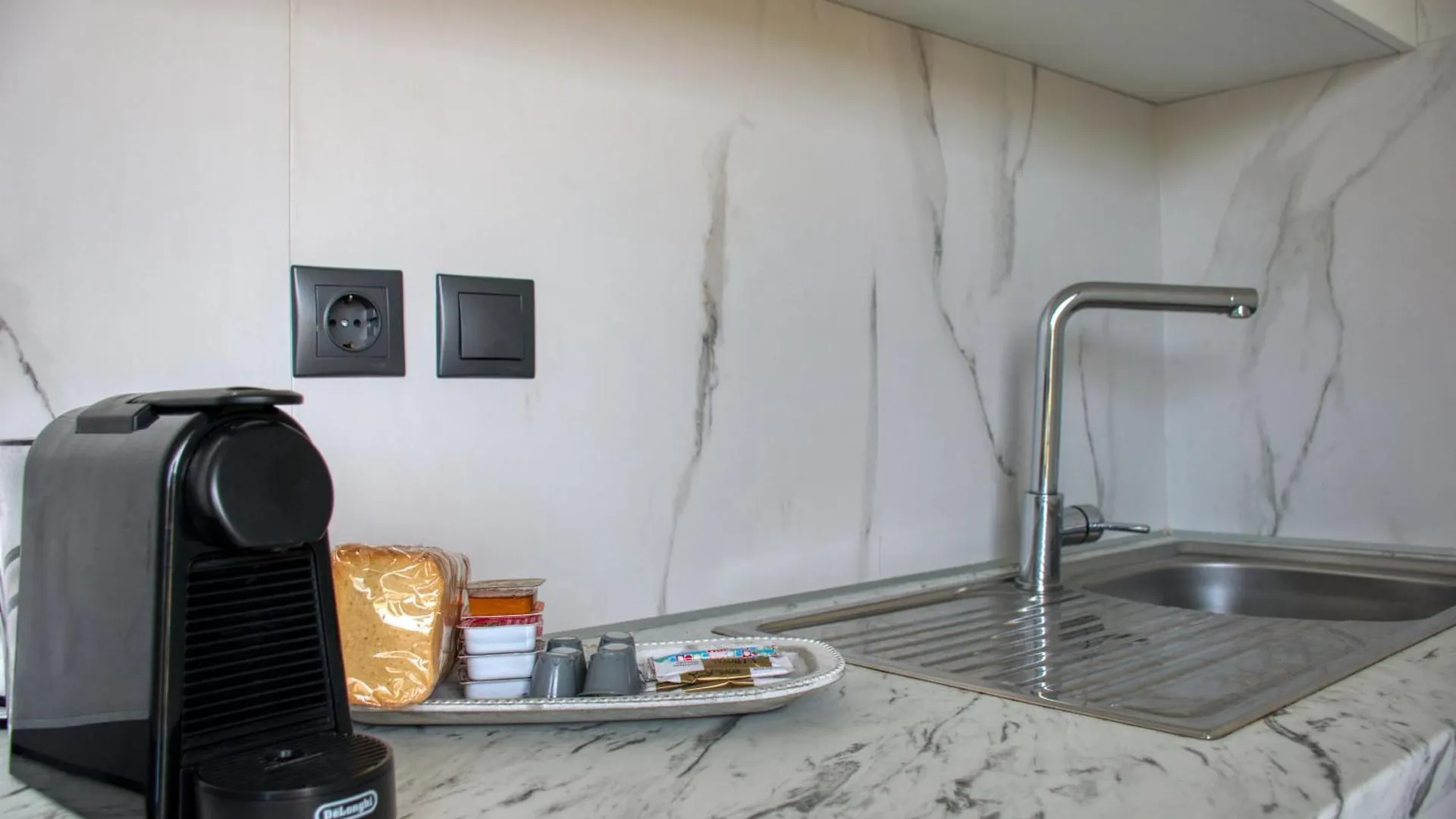 Onar Sarti Luxury Living Apartment