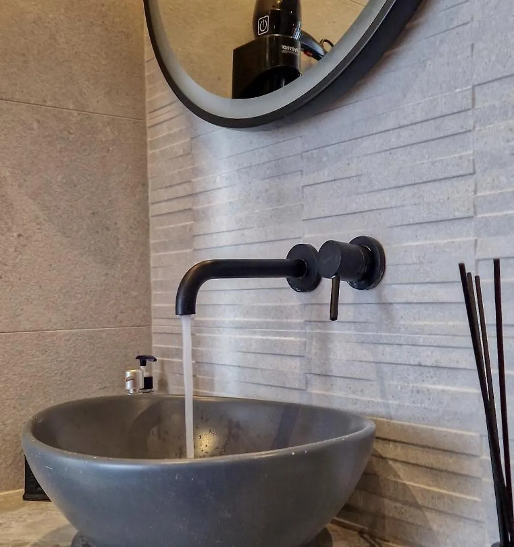 Onar Sarti Luxury Living Apartment