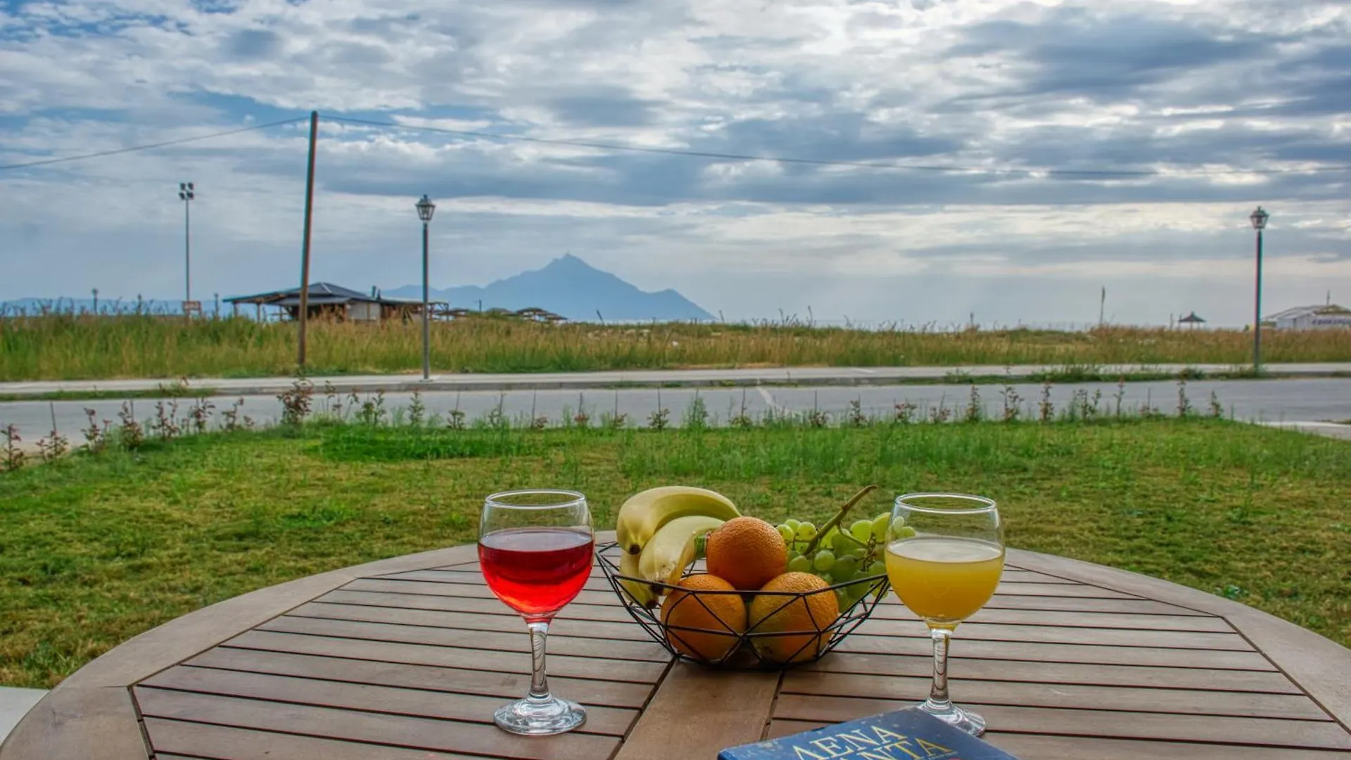 Onar Sarti Luxury Living Apartment